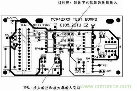 這是對(duì)圖2所示電路的第一次布線嘗試。此配置在模擬線路上產(chǎn)生不規(guī)律的噪聲，這是因?yàn)樵谔囟〝?shù)字走線上的數(shù)據(jù)輸入碼隨著數(shù)字電位器的編程需求而改變。