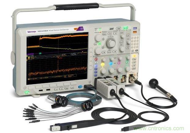 混合域示波器(MDO)將頻譜分析儀、示波器和邏輯分析儀組合在一臺儀表內，可以從全部三臺儀器中產生同步的而且與時間關聯的測量結果。圖中顯示的是泰克公司的MDO4000B。