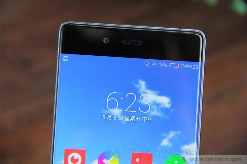 無邊框的 nubia Z9 ，一款既有驚喜，又有驚艷的智能手機