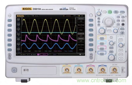 使用數字示波器DS6104測量交流信號的幅值和相位