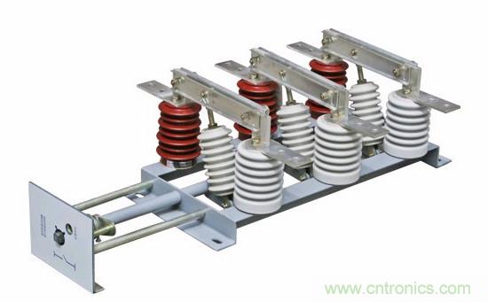 高壓斷路器的操作結構有哪幾種？和隔離開關有什么區別？